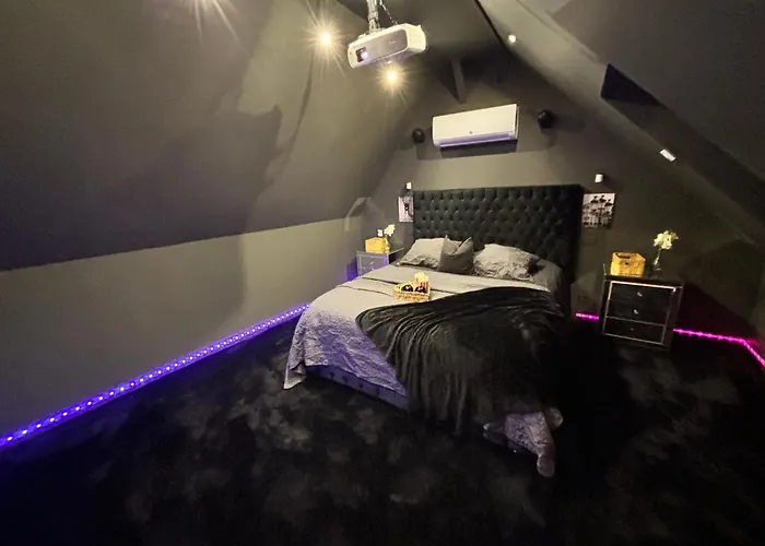 Magnifique Duplex Avec Jaccuzi, Sauna Et Cinema Room Privatif