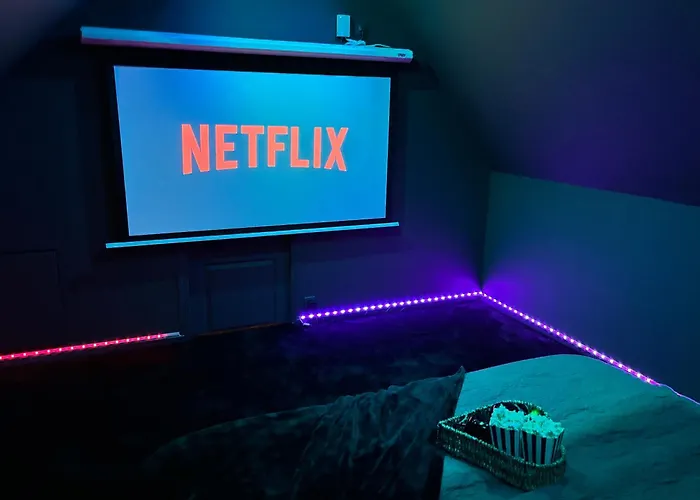 Magnifique Duplex Avec Jaccuzi, Sauna Et Cinema Room Privatif