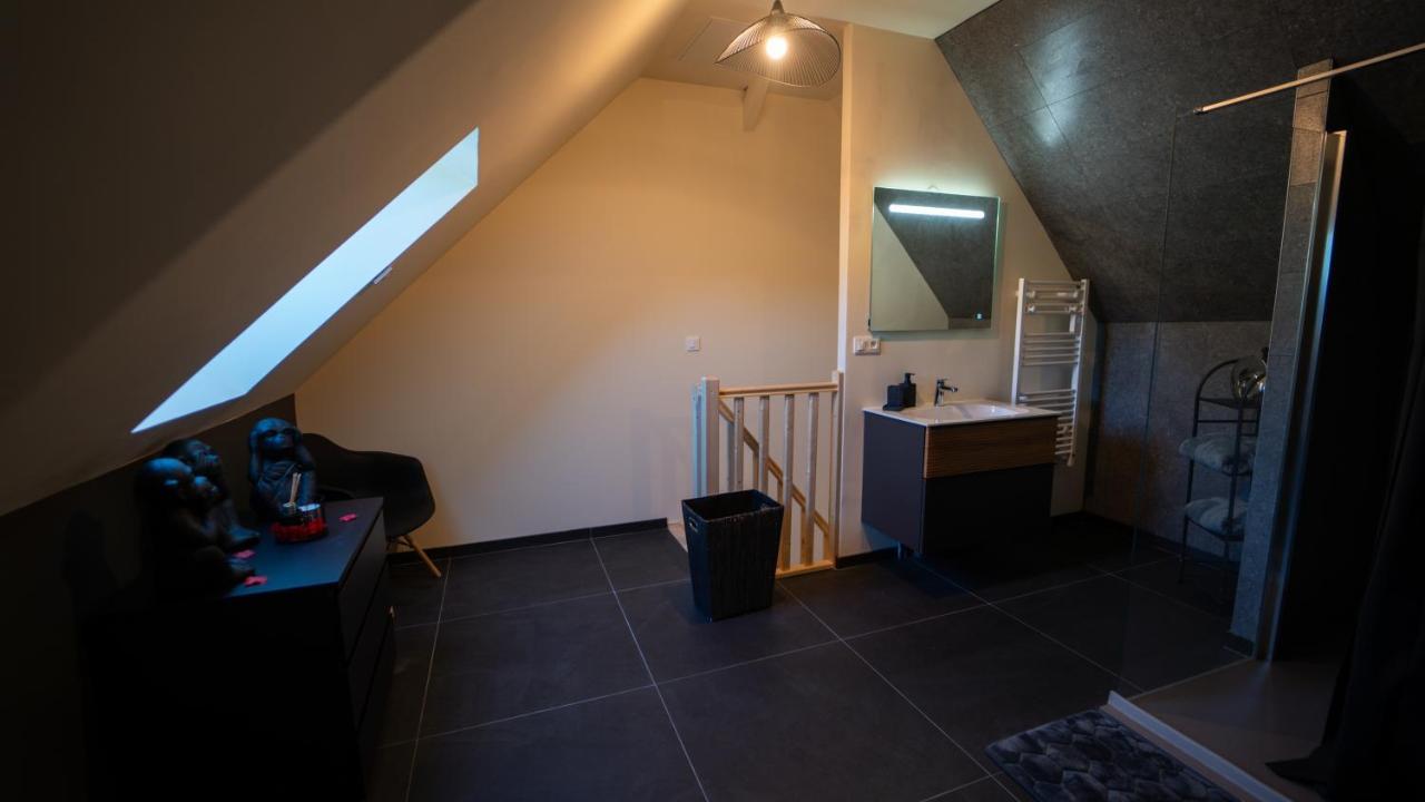 Magnifique Duplex Avec Jaccuzi, Sauna Et Cinema Privatif *